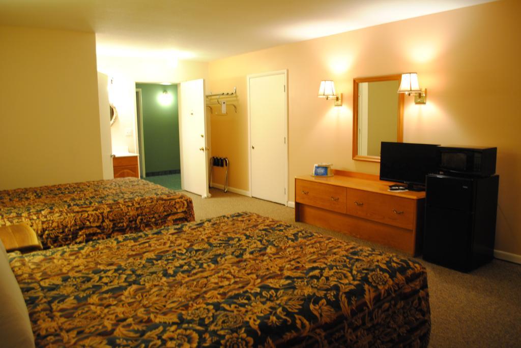 Camp Inn Lodge Oscoda Pokoj fotografie
